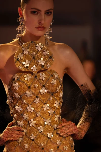Look 34